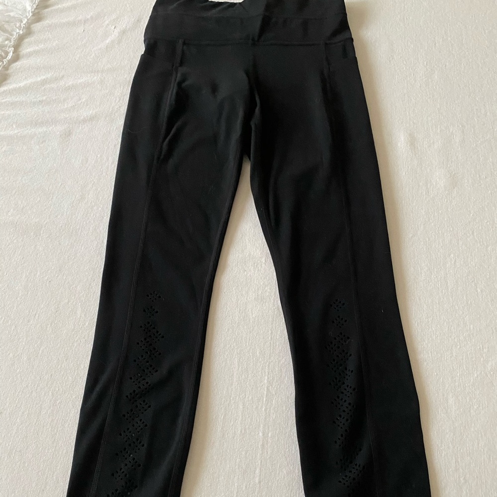 Athleta stash pocket cutout leggings